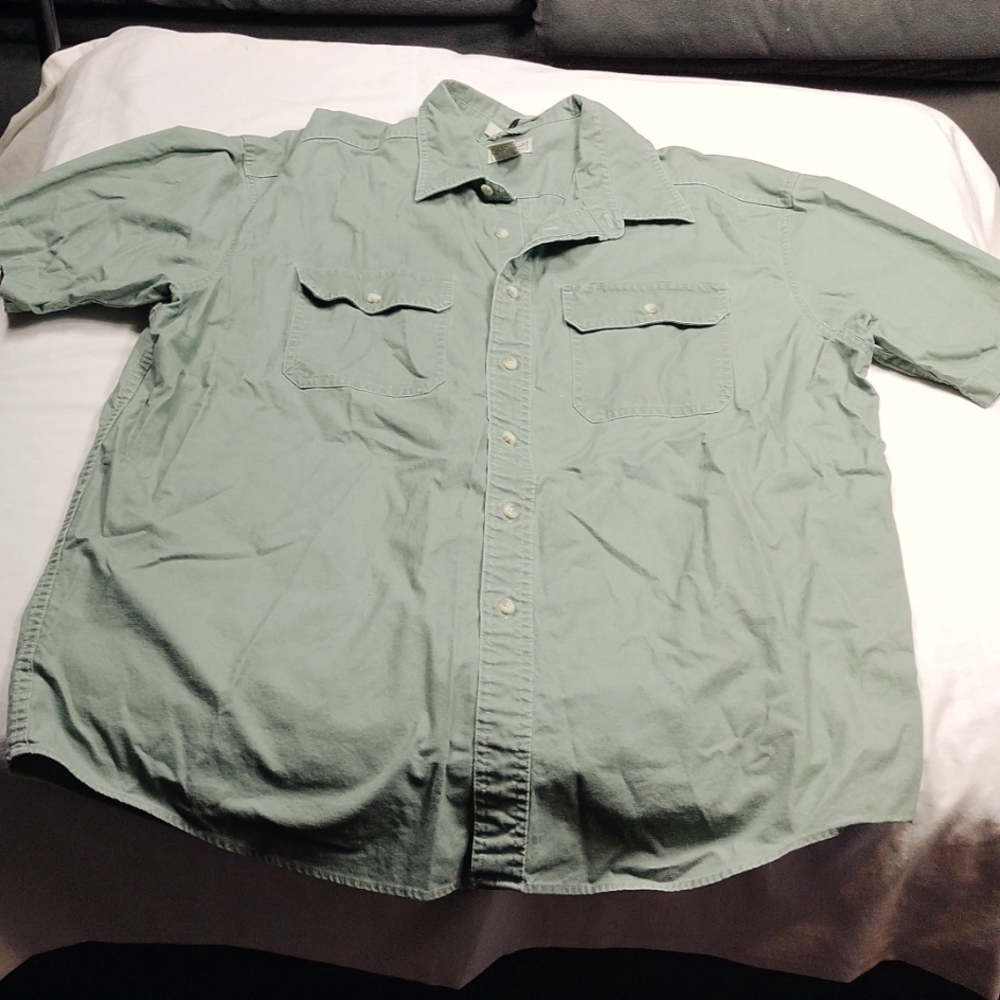 LL Bean traditional fit men's short sleeved button down shirt size XL regular